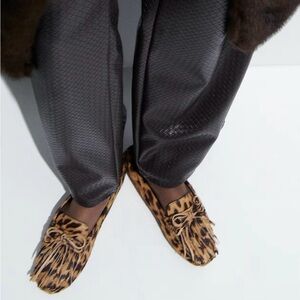 NWOT H&M Leather Leopard Print Moccasins